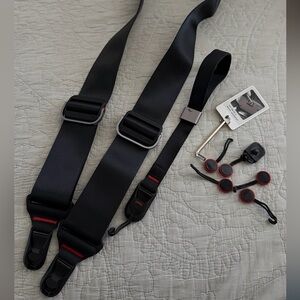 Peak design camera, body and wrist strap